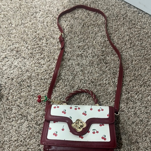 NEW Cherry Print Red Handbag new - Picture 2 of 5